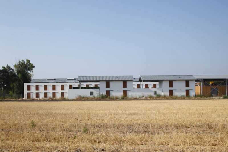 Vue des logements groupés à l’Isle-sur-la-Sorgue